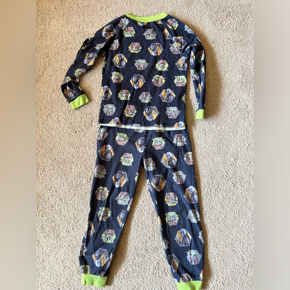 2 sets of boys pajamas size S - Picture 7 of 7